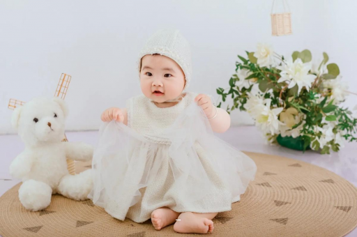 石河子宝宝几个月抬头