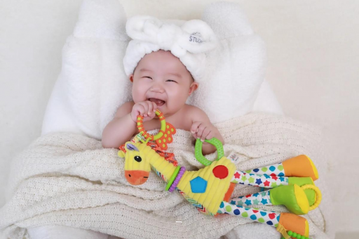 石河子宝宝为什么会吐奶 石河子宝宝为什么会吐奶